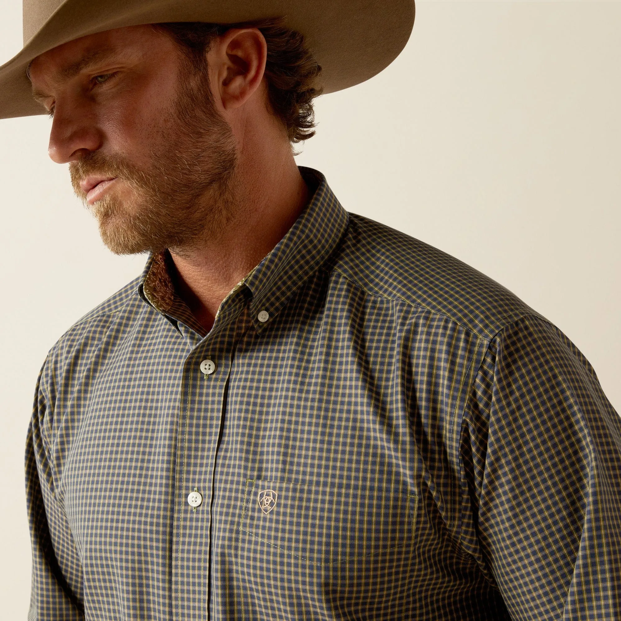 Ariat Men's Wrinkle Free Ferris Classic Fit Shirt Navy