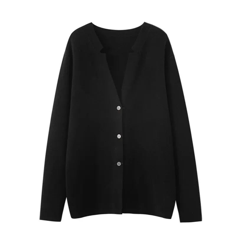 Men’s V-Neck Cashmere Cardigan – Warm & Elegant