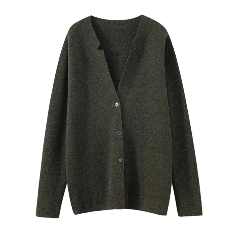 Men’s V-Neck Cashmere Cardigan – Warm & Elegant