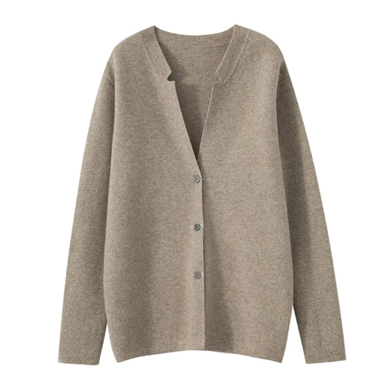 Men’s V-Neck Cashmere Cardigan – Warm & Elegant