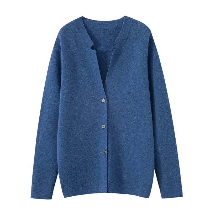 Men’s V-Neck Cashmere Cardigan – Warm & Elegant